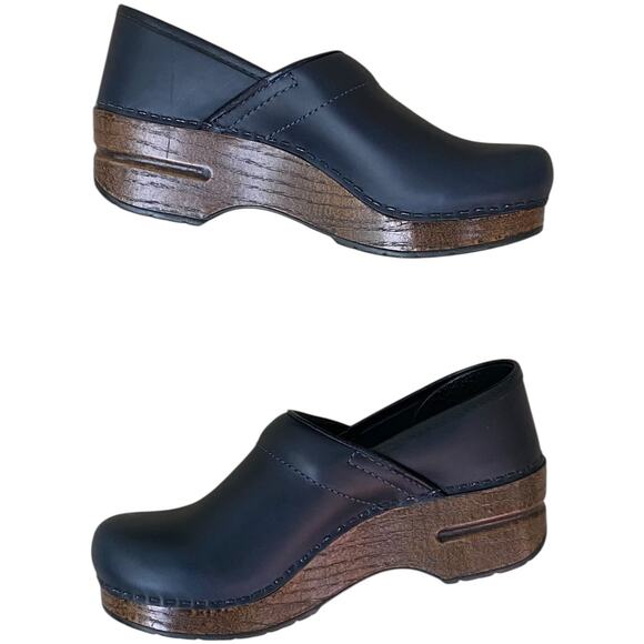 Sanita Navy Blue Leather Professional Nursing Work Clogs Women's EU 35 US 4 - Picture 2 of 16